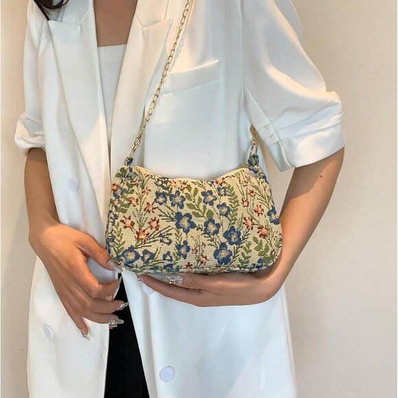 Elegant Women's Floral Shoulder Bag with Chain Strap - Perfect for Everyday Use - Picture 6 of 7